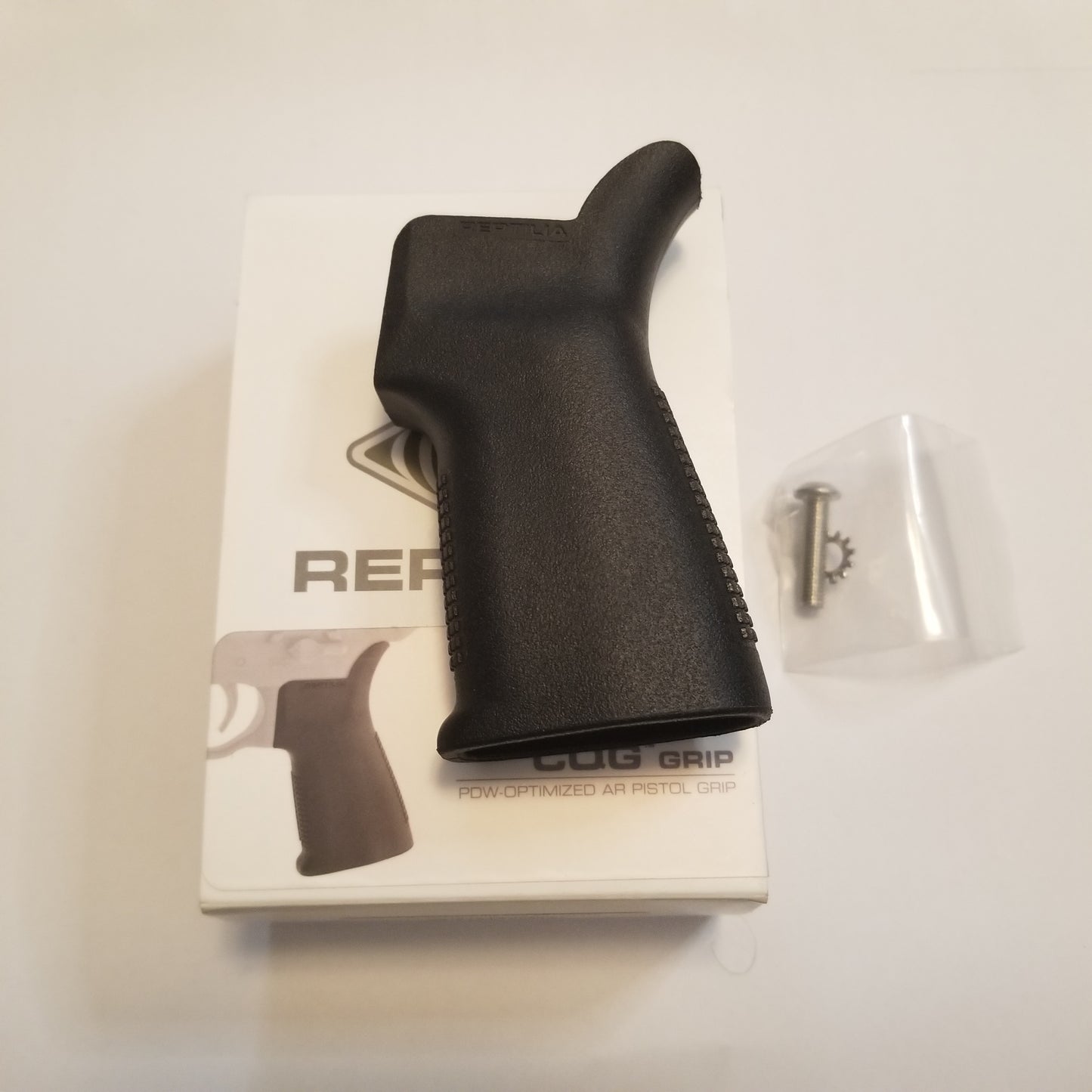 Reptilia Corp CQG grip, Black (Open Box)